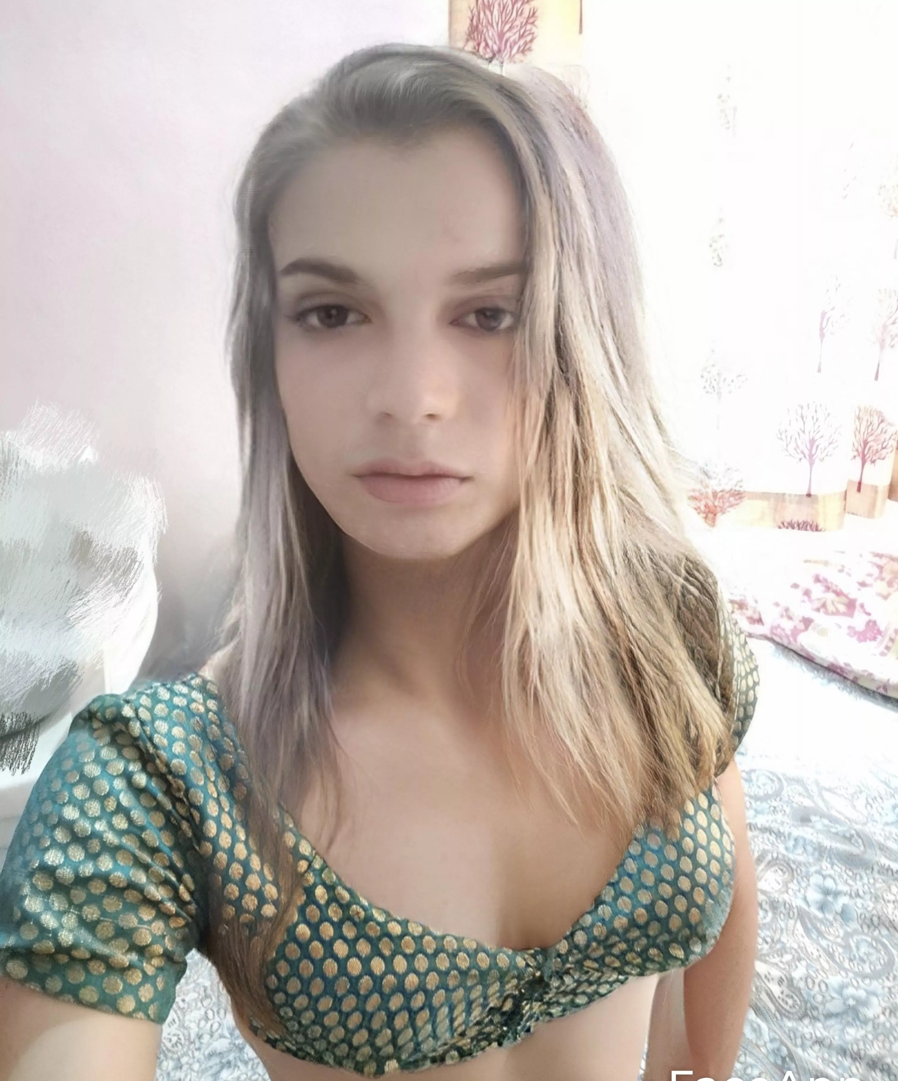 @sissy posted by omraj28