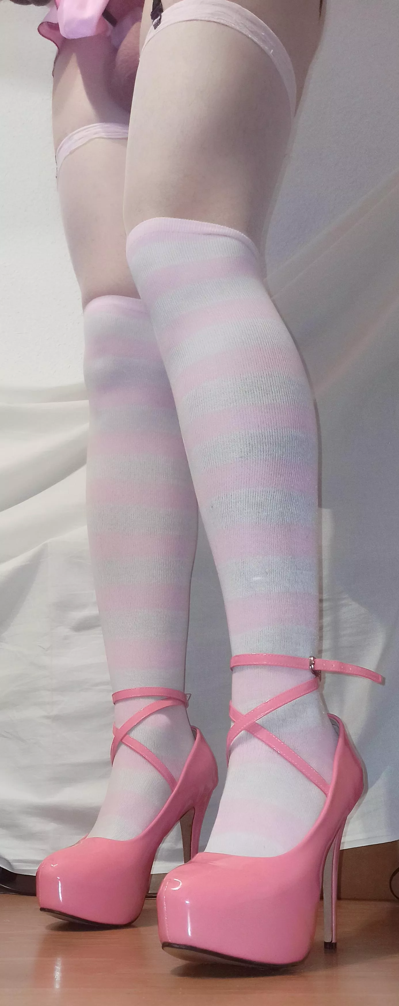 Sissy preparing for Ridingsession posted by FantasticClue3059