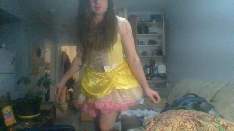 Sissy Princess Looking for Daddys to fill his inbox with humiliation ;) posted by thefunkisoutsideme