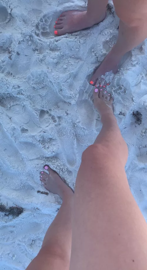 Sister beach feet 👅 by FlexyLexyFeet