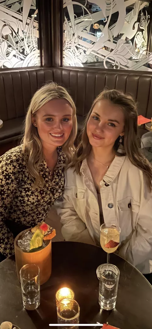 Sisters [2] by desthto