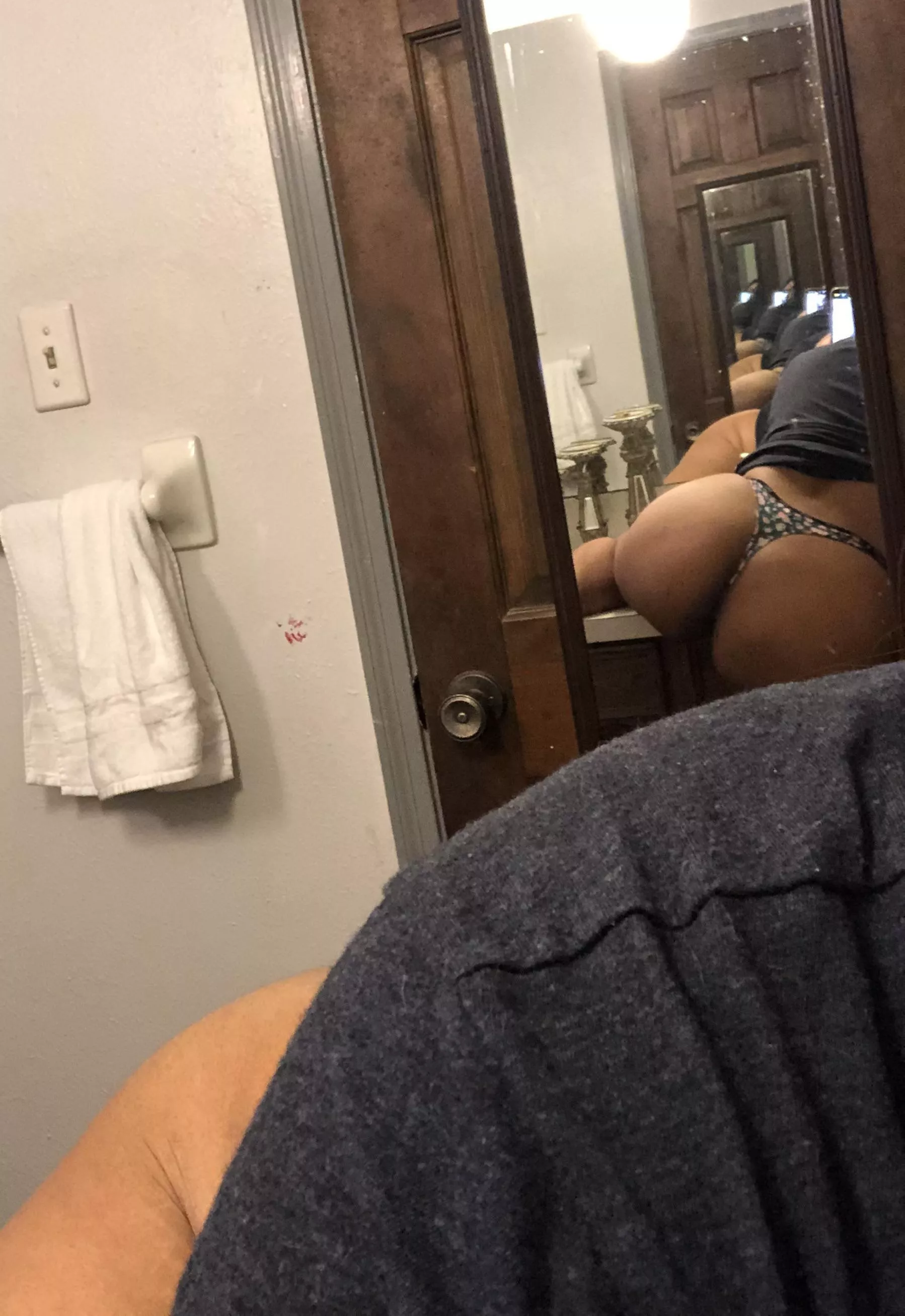 Sit back and watch your husband drain his balls for me [26F] posted by justheretolook5