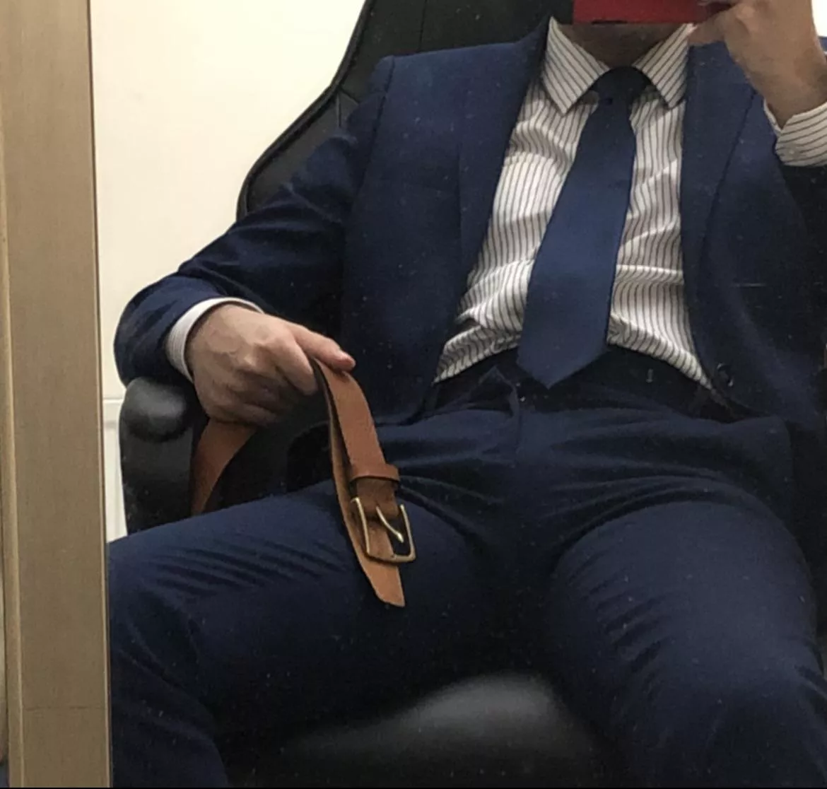 Sit on my lap. posted by SnooMarzipans1029