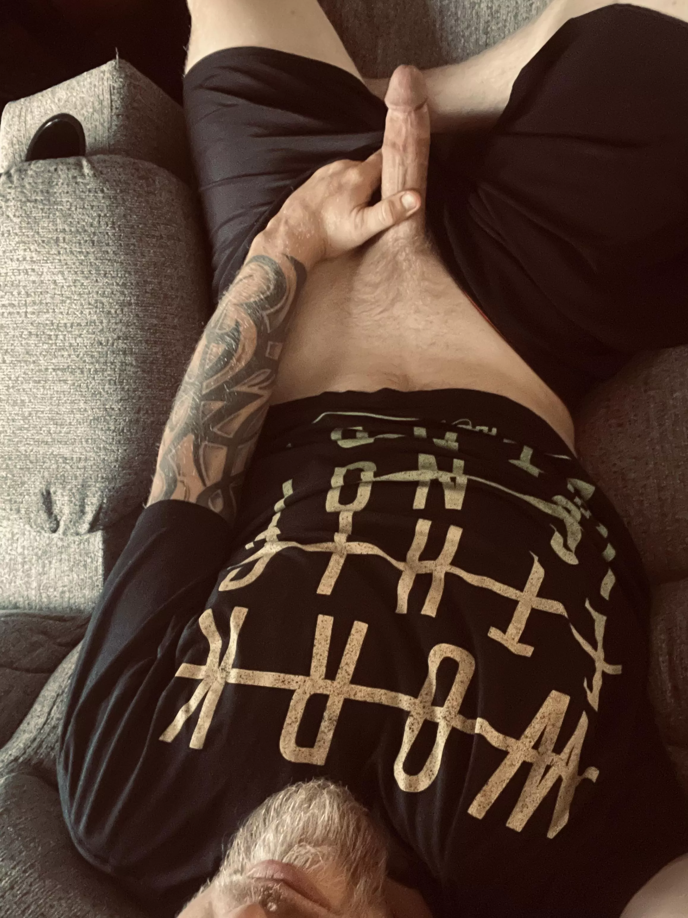 Sit on my lap baby 🥵 posted by Jax-Experiences