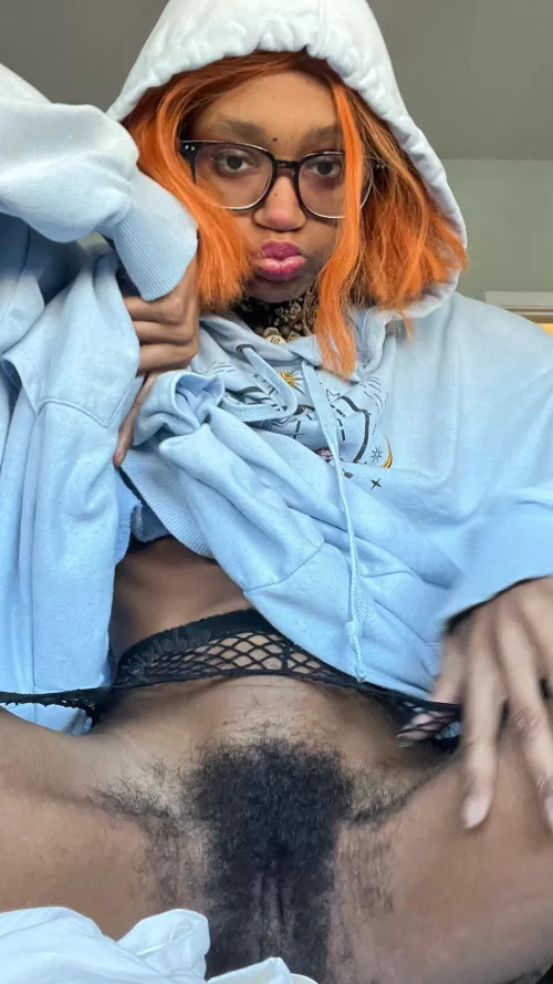 Sitting in front of my window like 😚 by pixiebab