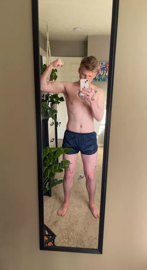 Skies out thighs out by tryintohaveagoodtime