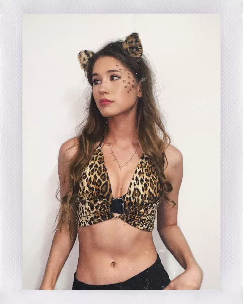 skinny and hot by siimple_code