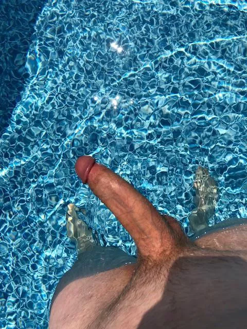 Skinny dipping anyone? (33) posted by Zacf10