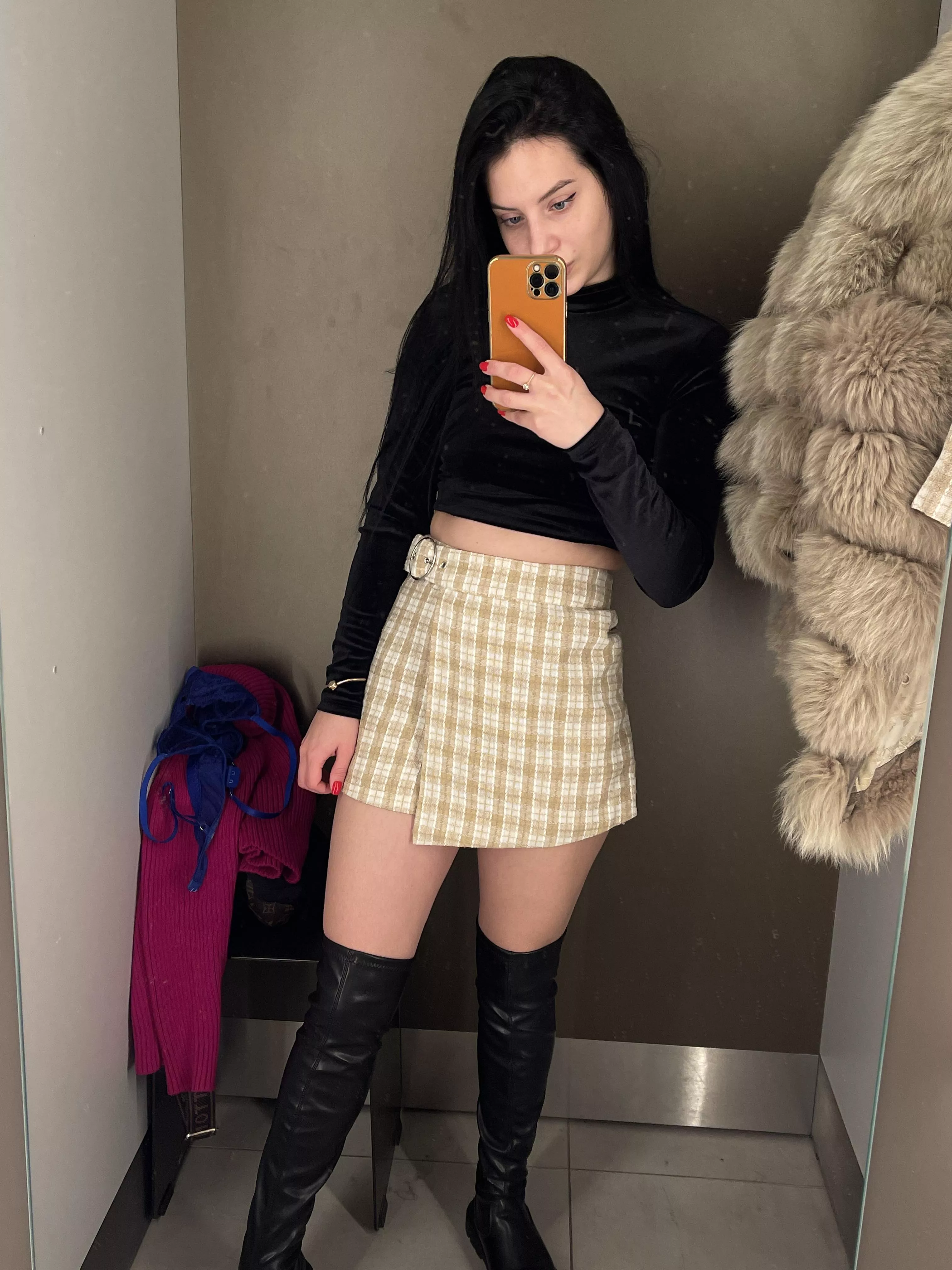Skirts are the best for having fun in the changing room 😏 posted by Victoria_brunette