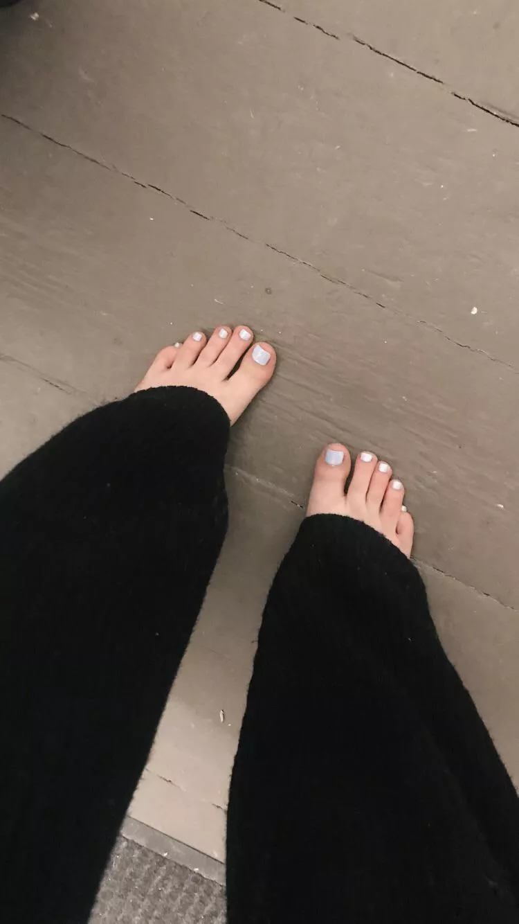 Sky blue ~ posted by Gothgftoez