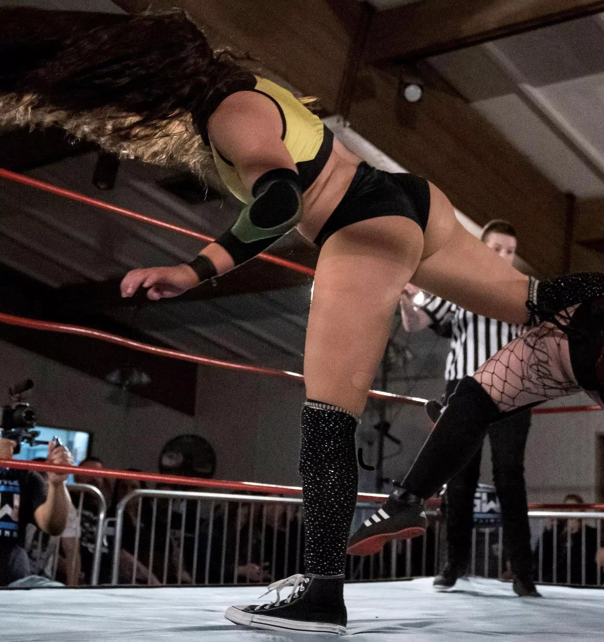 Sky’s ass is so flawless 🤤 posted by iFap2baddiezz2