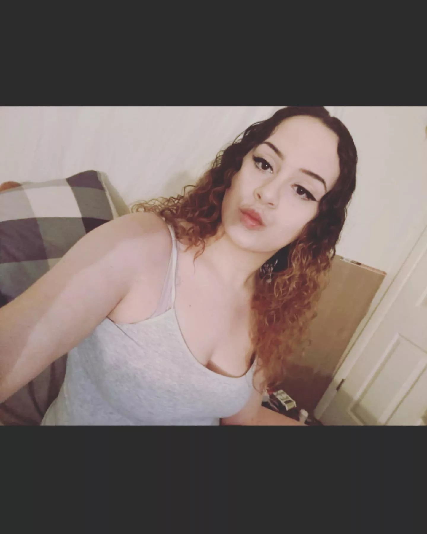 Skyy posted by Skyyybabyyy479