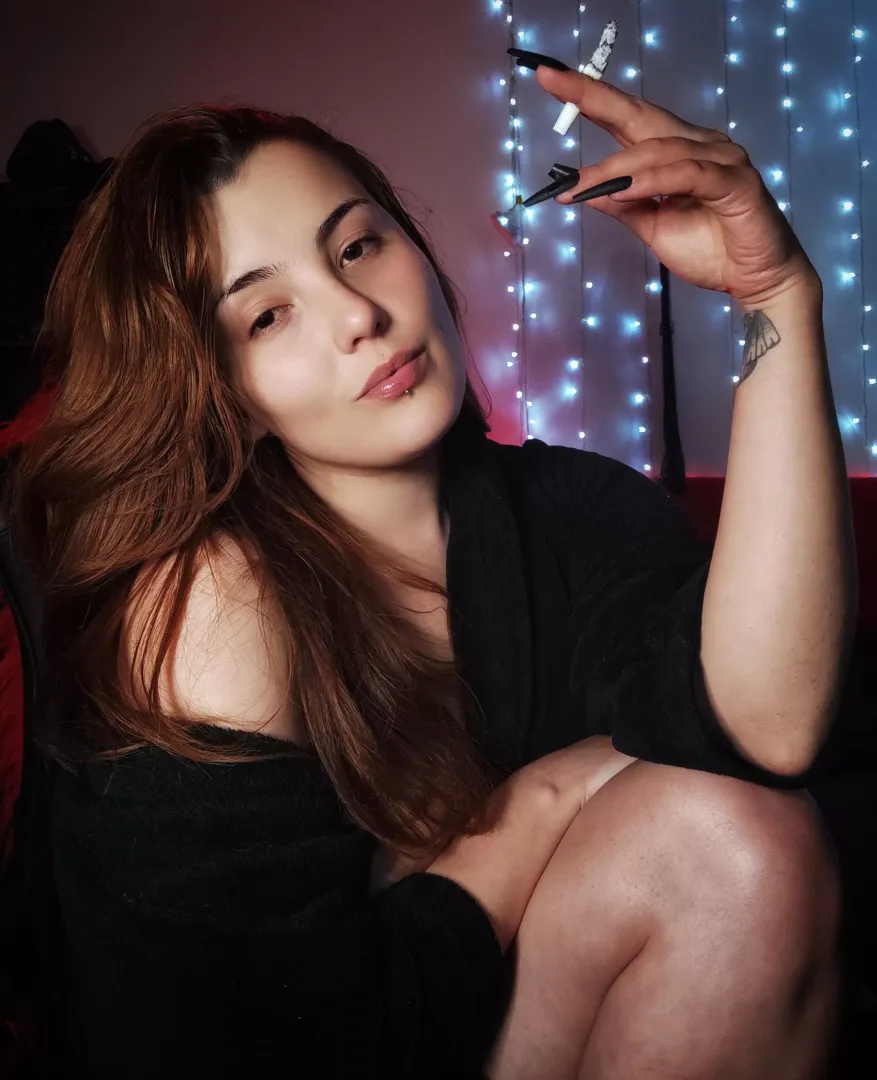 Sleep time 🚬 posted by YummyRip