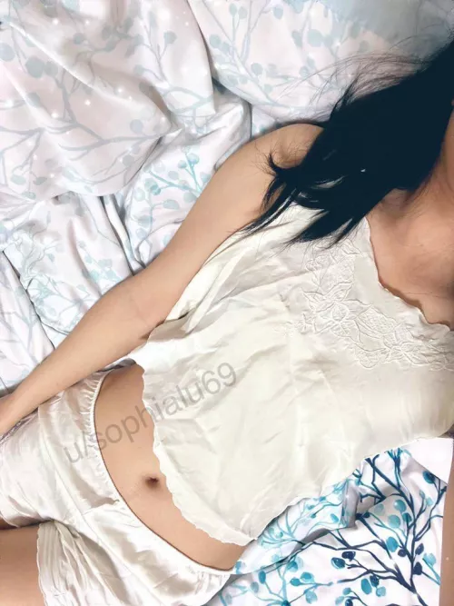 sleepover with the innocent girl next door? by sophialu69