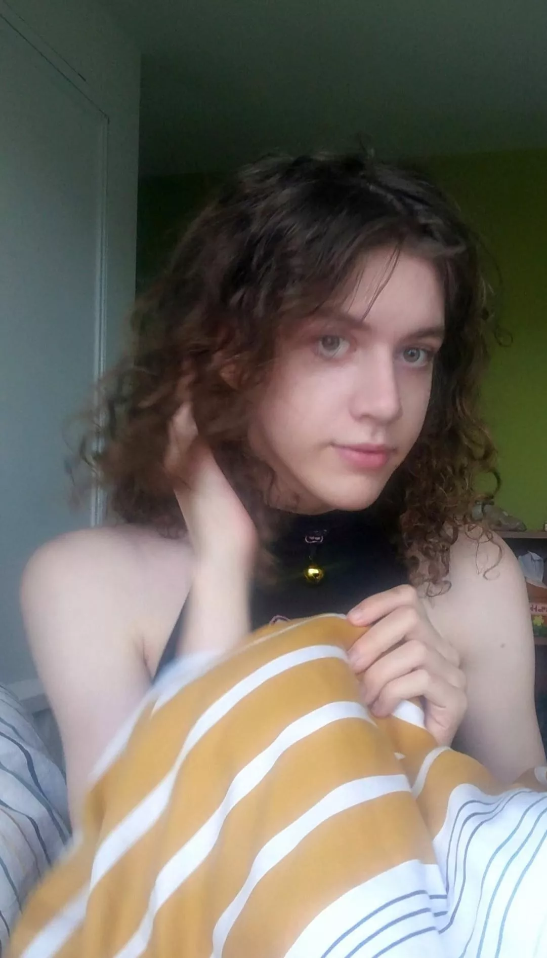 sleepy and now accepting cuddles 🦊 posted by sammy0panda