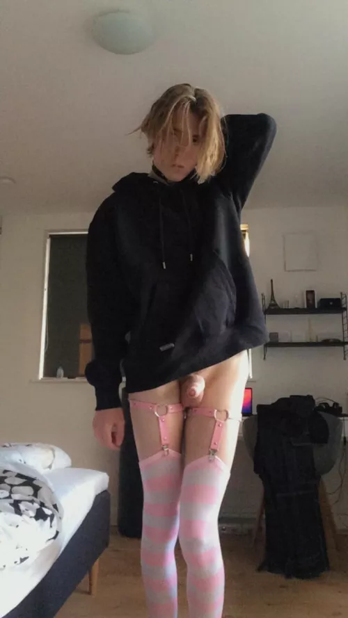 Sleepy but horny by felixfboy