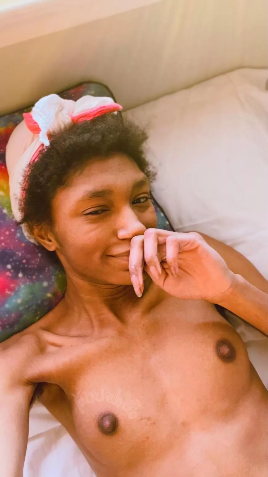 Sleepy Sunday Slut posted by pixiebab