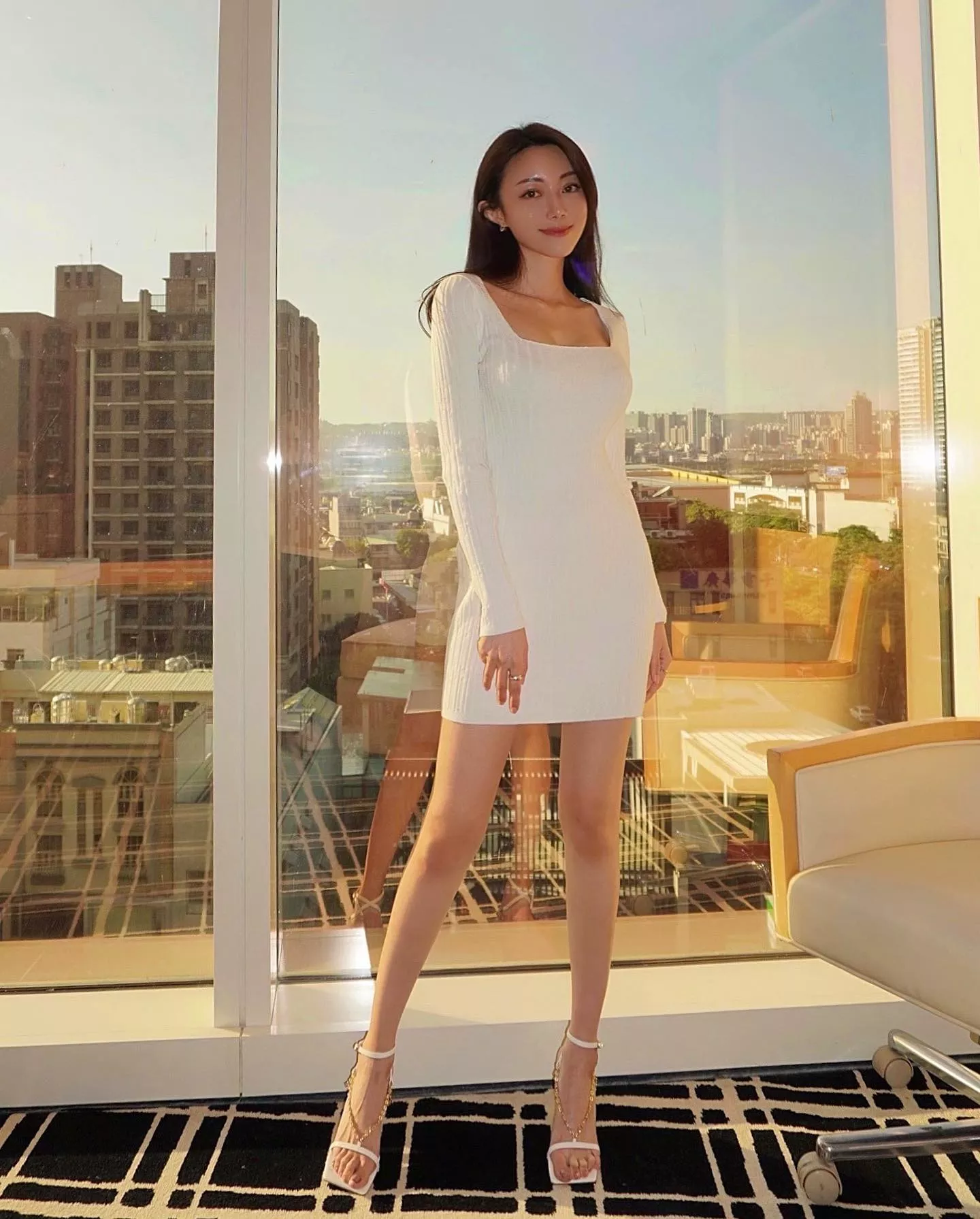 Slender legs posted by Majestic_Painter8660