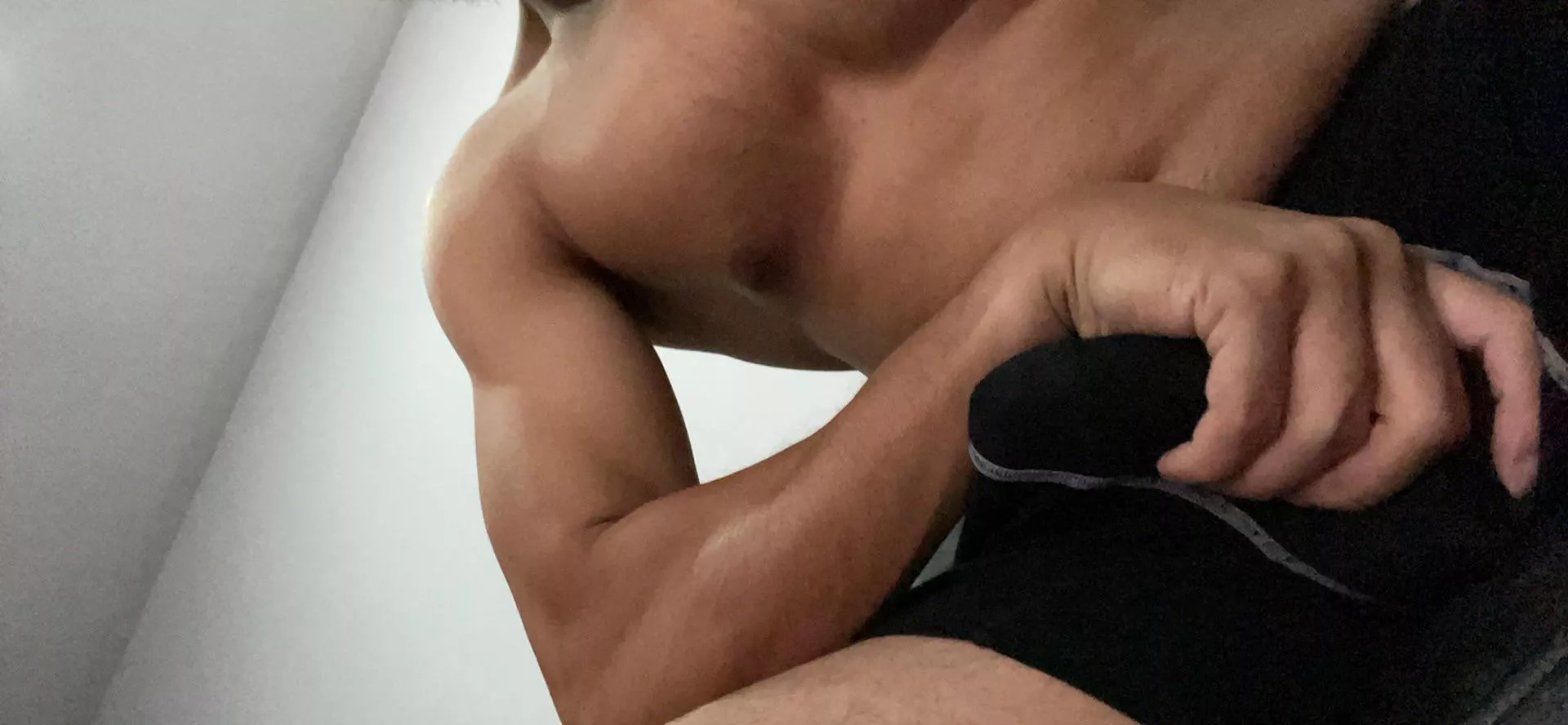 Slide on….into my DMs posted by decentguy122