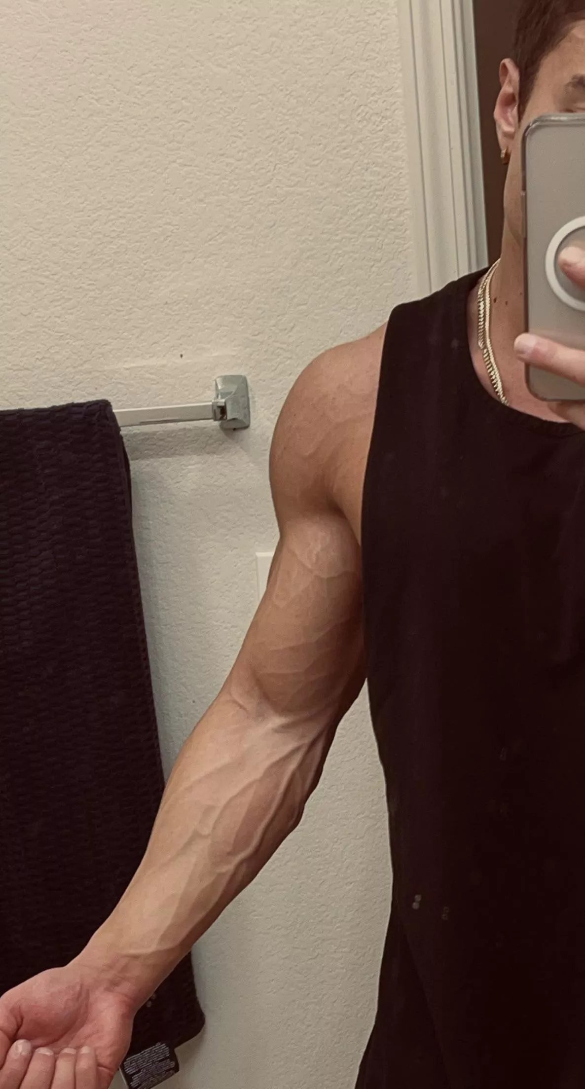 slightly flexing posted by msk1231