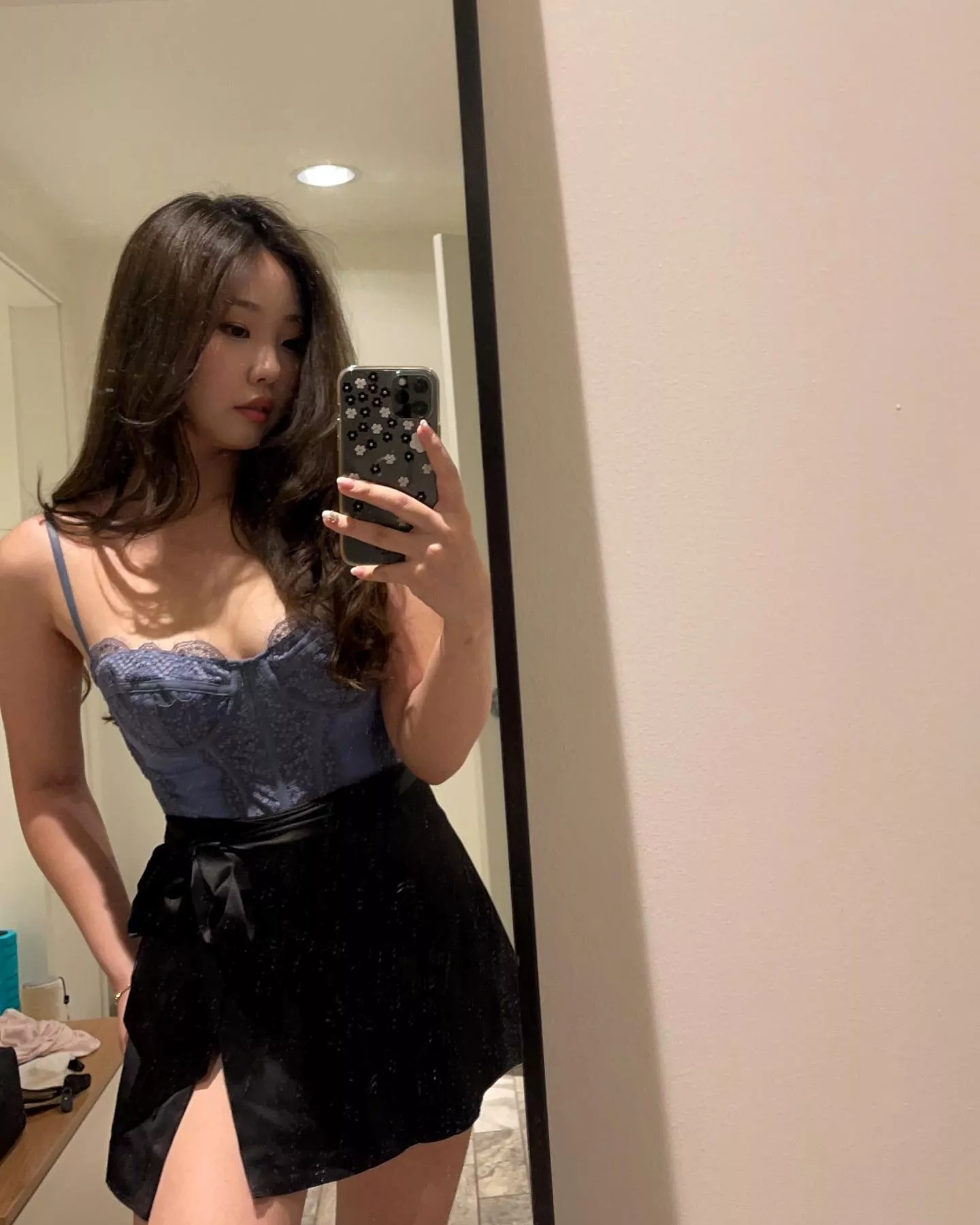 Slit skirt posted by Majestic_Painter8660