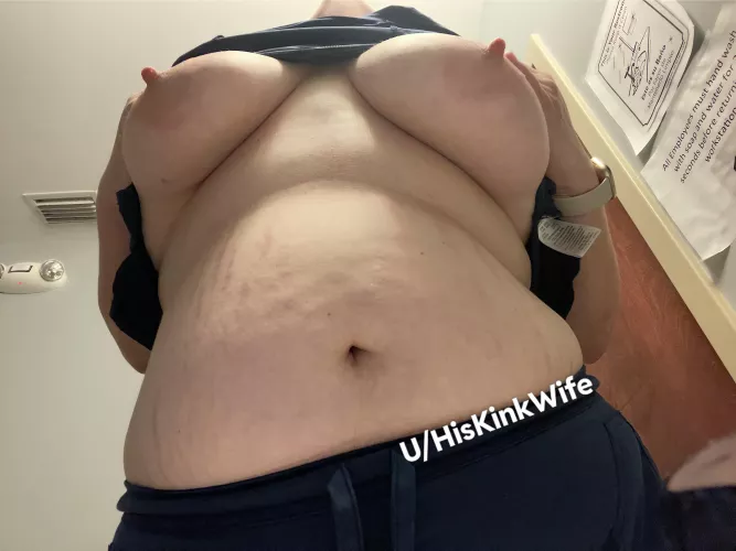 Slow days lead to naughty pics. Come give me a squeeze 😈 by HisKinkWife