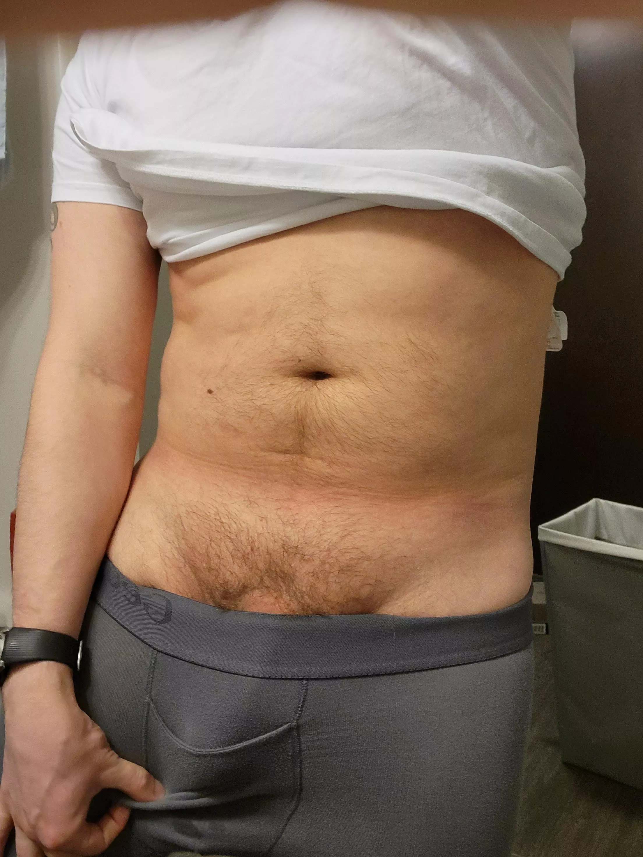 slow reveal for your viewing pleasure posted by uncut_and_untamed