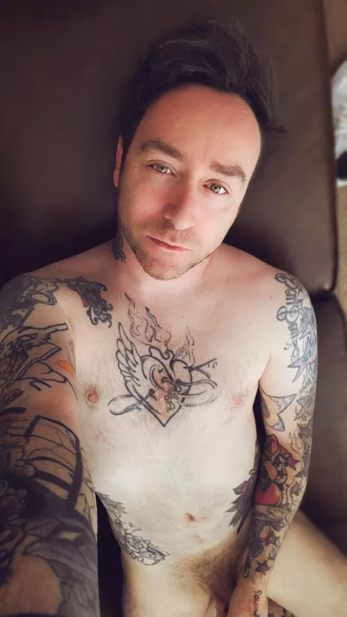 Slowly getting more comfortable posting by chrissaintof