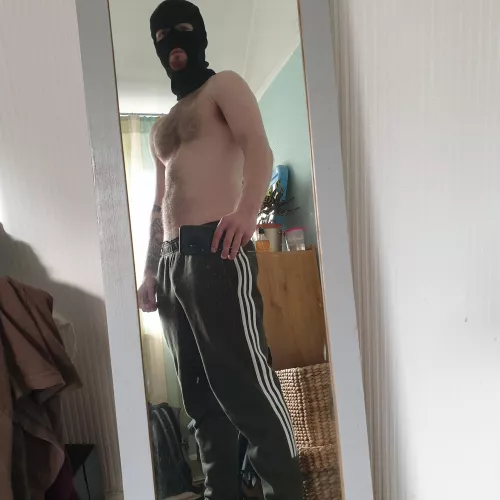 slowly progressing at the gym 😁💪 feeling a lil proud ngl ☺ by rickymarshell