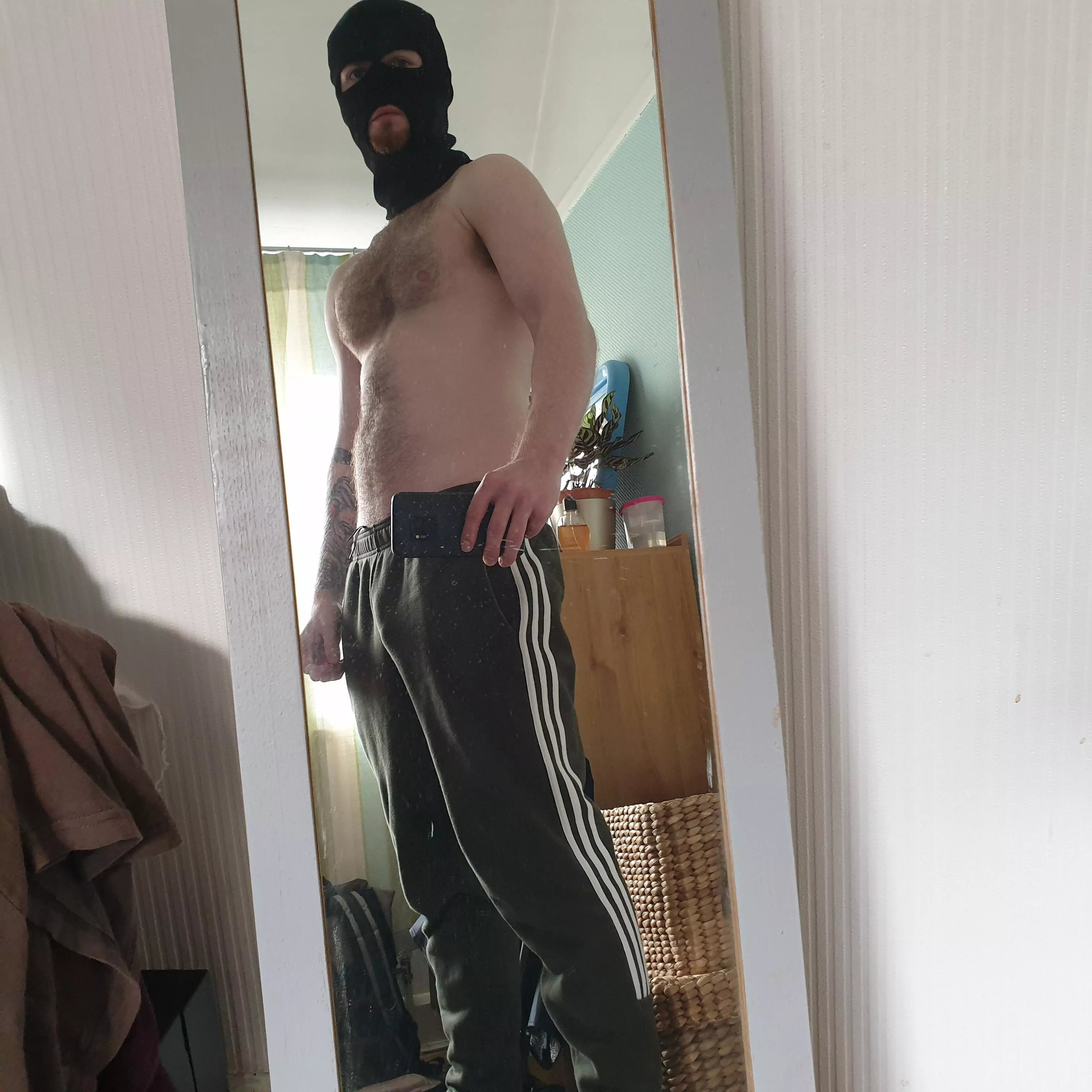 slowly progressing at the gym 😁💪 feeling a lil proud ngl ☺ posted by rickymarshell