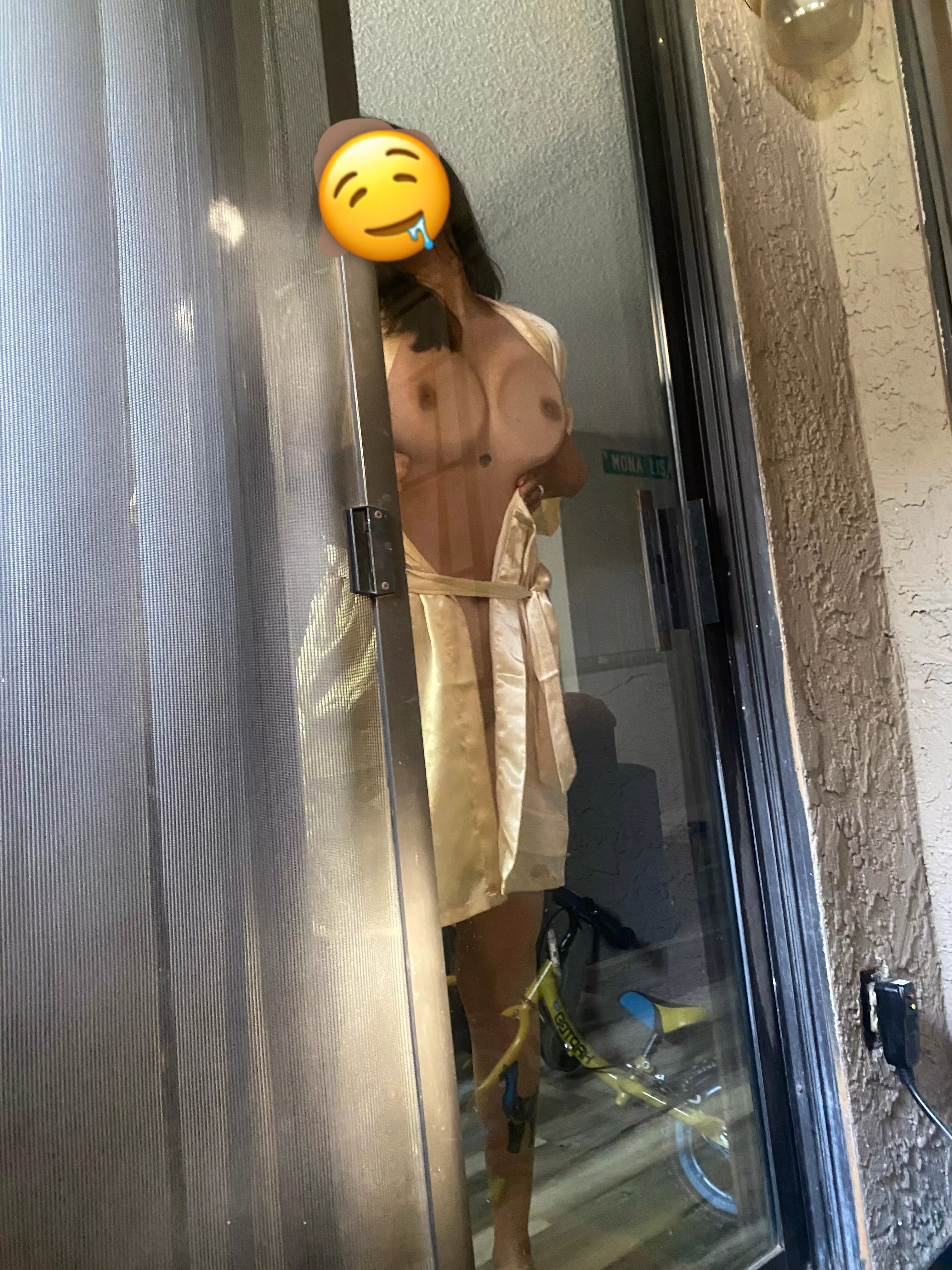 Slut 🤤 posted by mrslatinabeana