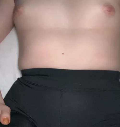 small & sensitive by _queen_of_halloween_