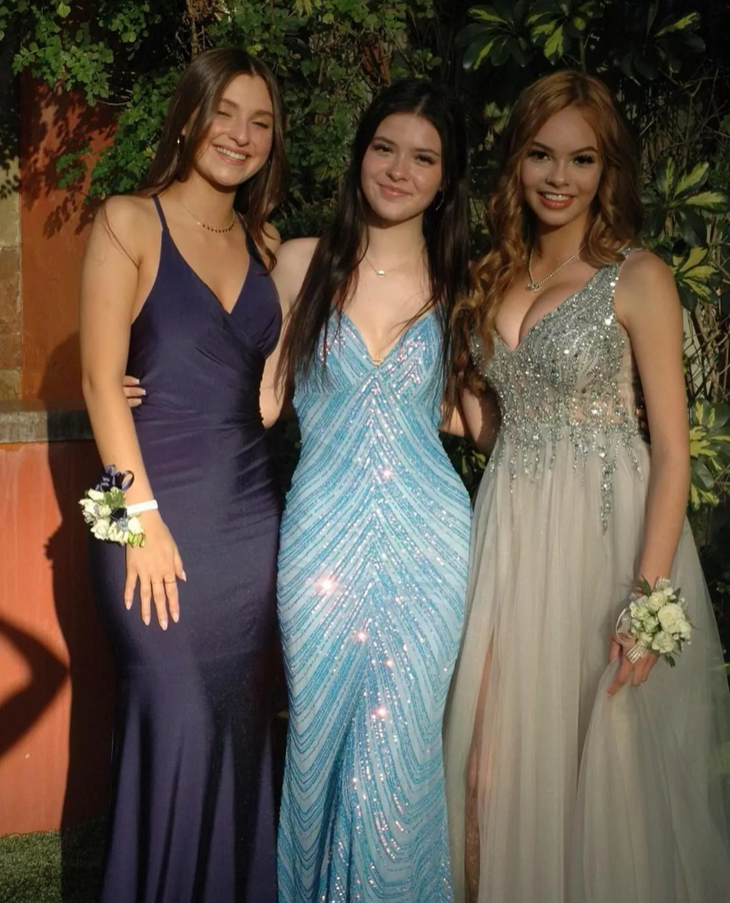 small, small, huge posted by jjuu6rr