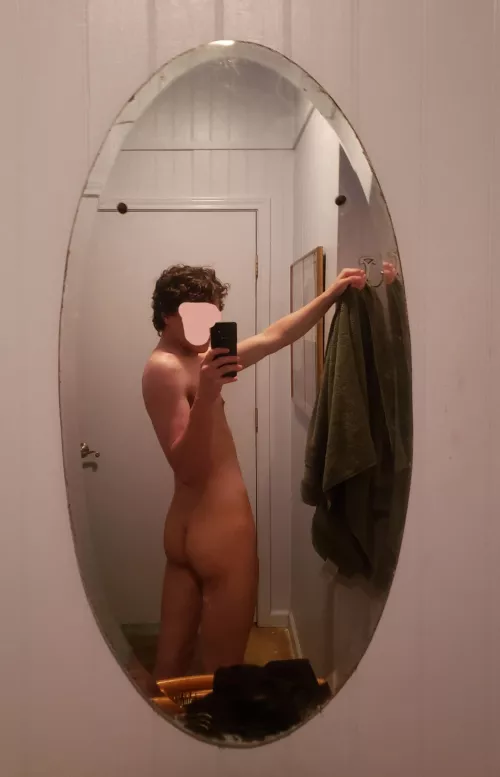 smallish butt if you like that by sjwiwifuf738282