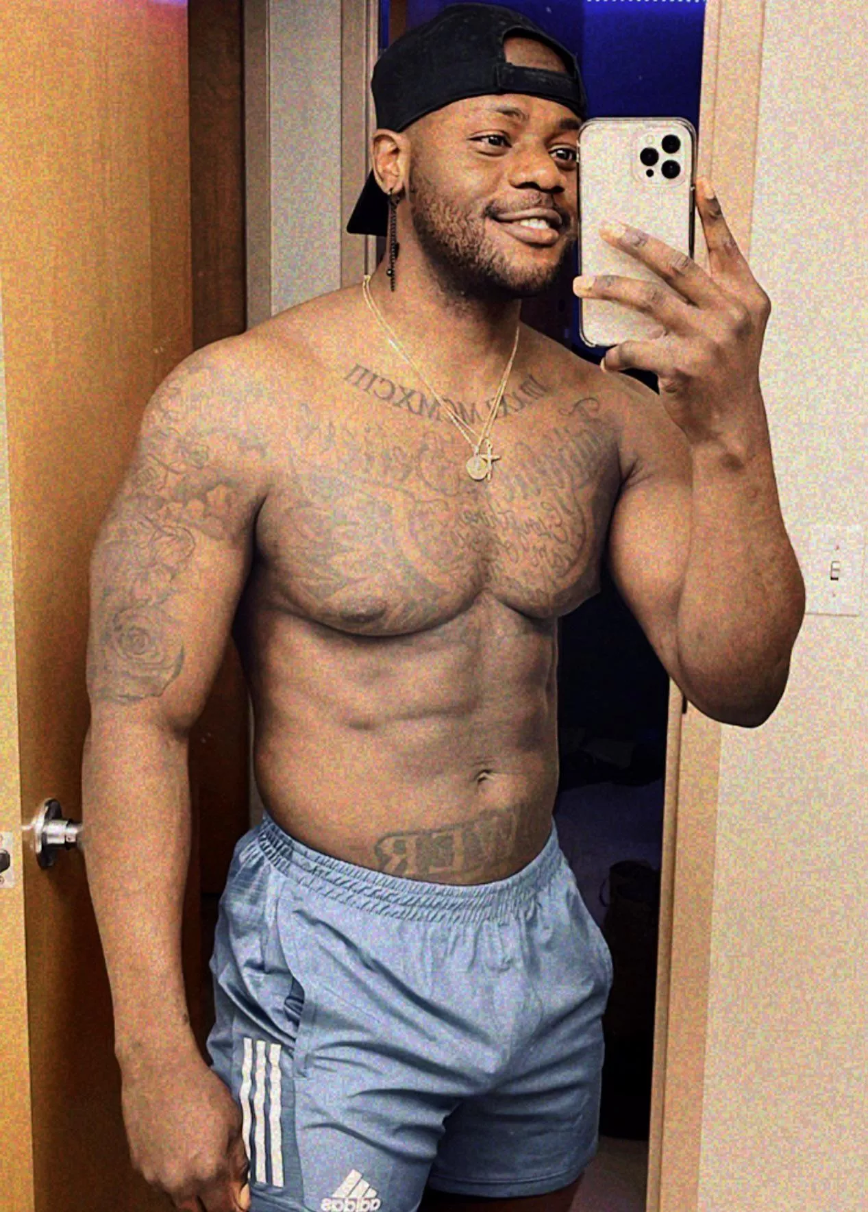 Smash or pass 💥 posted by iamglacier