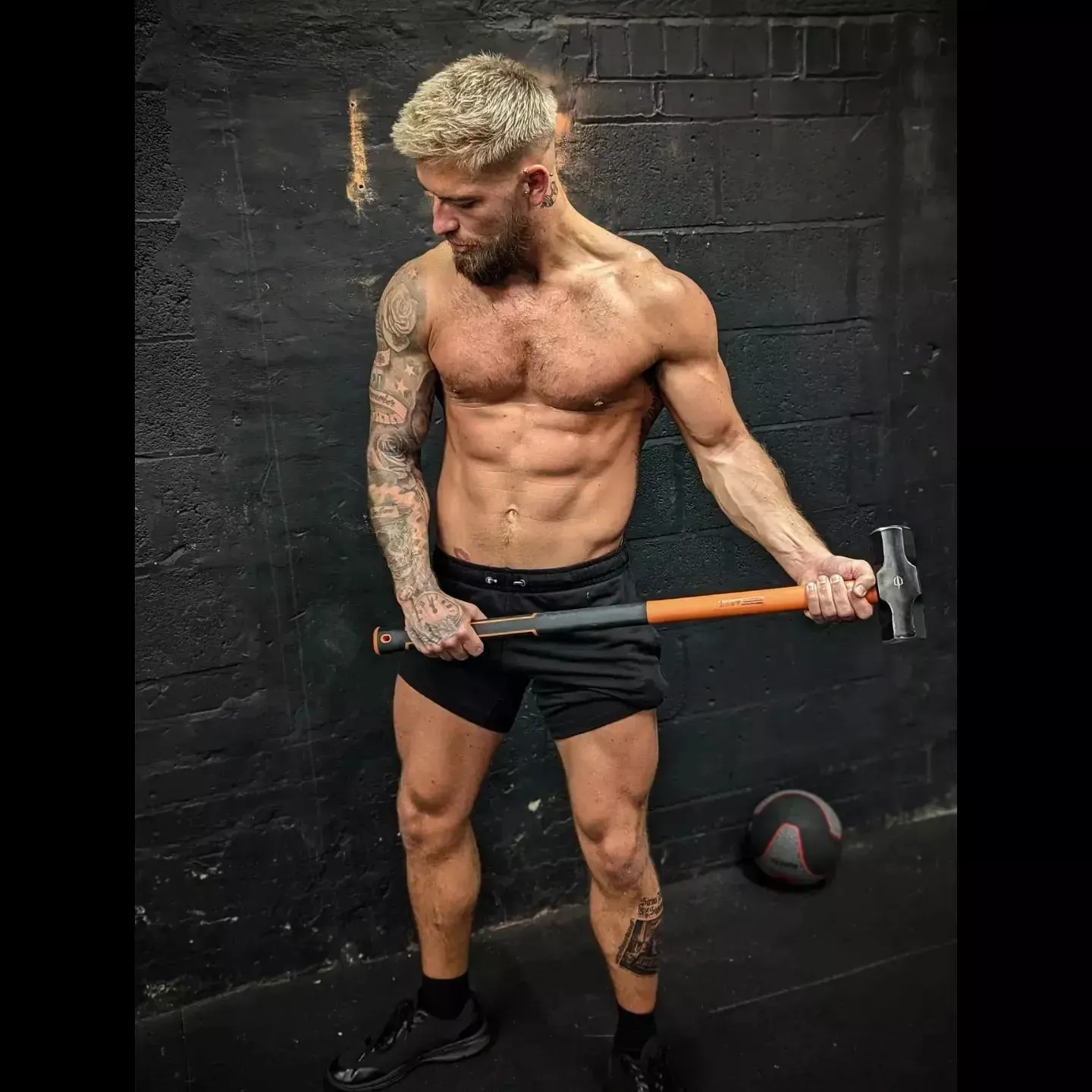 Smashing my circuit class. Summer body come at me 💪🏼 posted by scott_hudson_fitflex