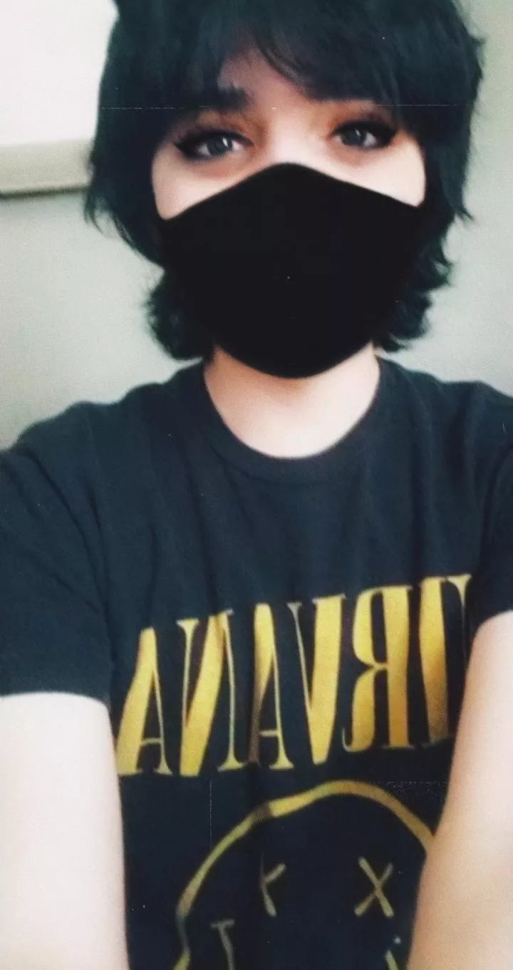 Smells like femboy spirit :3 Happy femboy friday everyone!! <3🖤🖤 posted by keanu_weebs