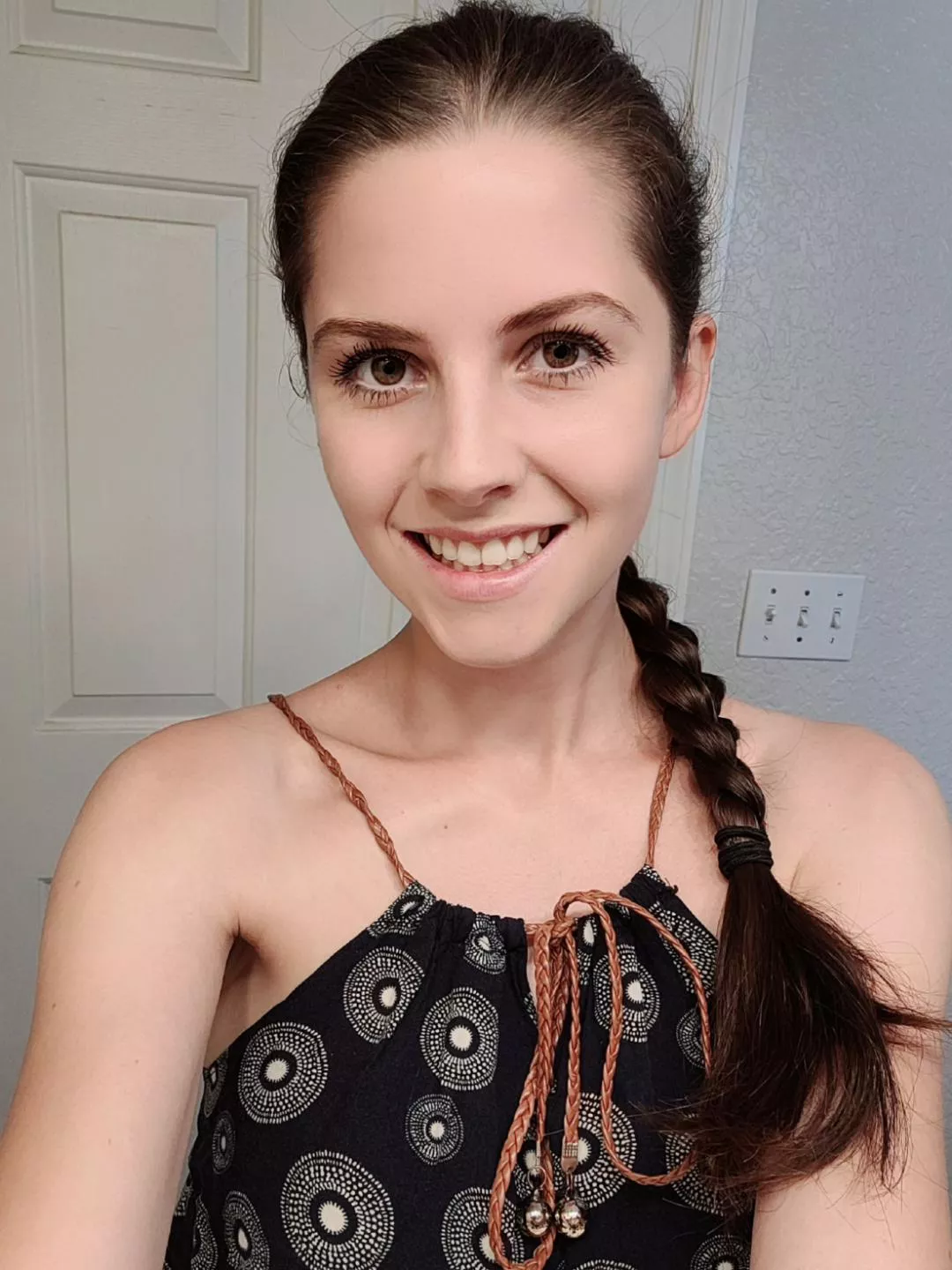 smiling will make your day better 🥰 posted by TrickyAlice_OnlyFans