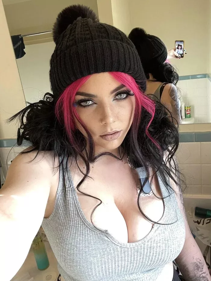 Smoking 🔥 babe with perfect big yummy Boobies posted by BoobsandTitsLovers