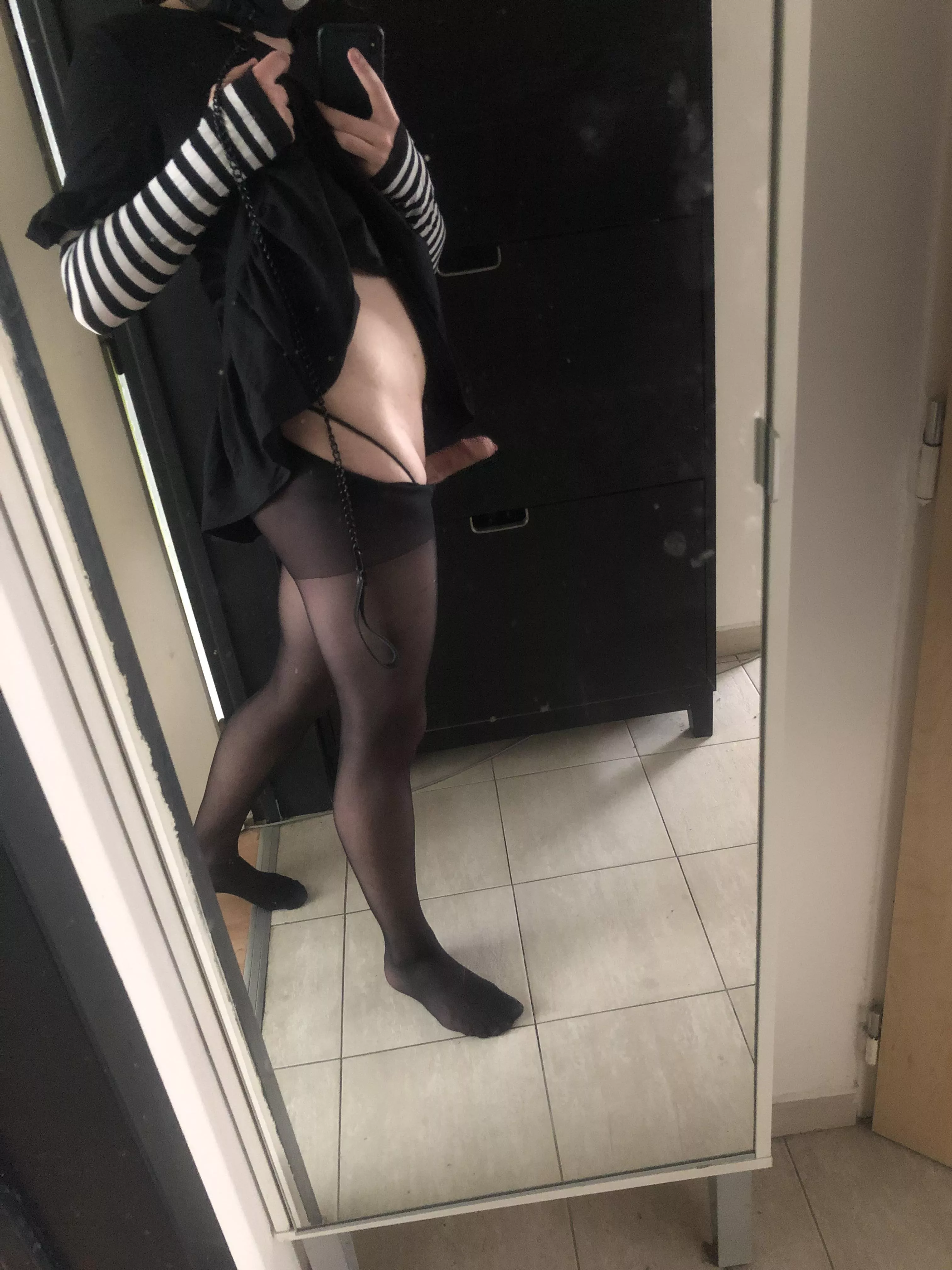 Smol boi with a small pp posted by Shirei6