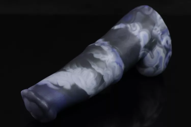 snagged this gorgeous bumblehooves 😍 by sexyamanda1