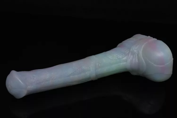 Snagged this Mini/Medium Opal Vector this morning! I hope the pour comes out good (this is their stock image!)🤞 by fluffybludragon