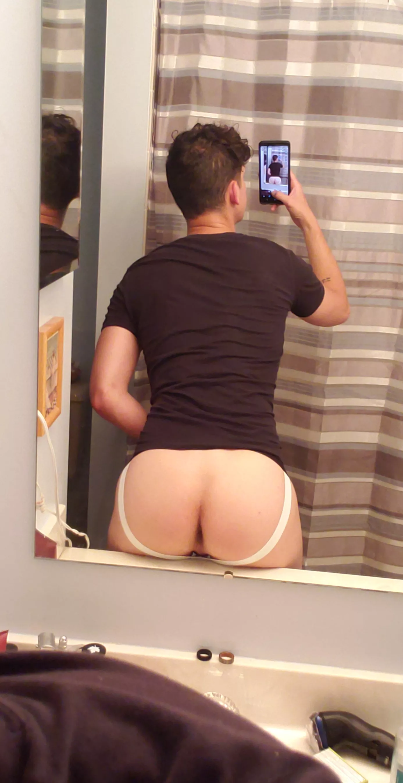 Snap my straps posted by weapjam