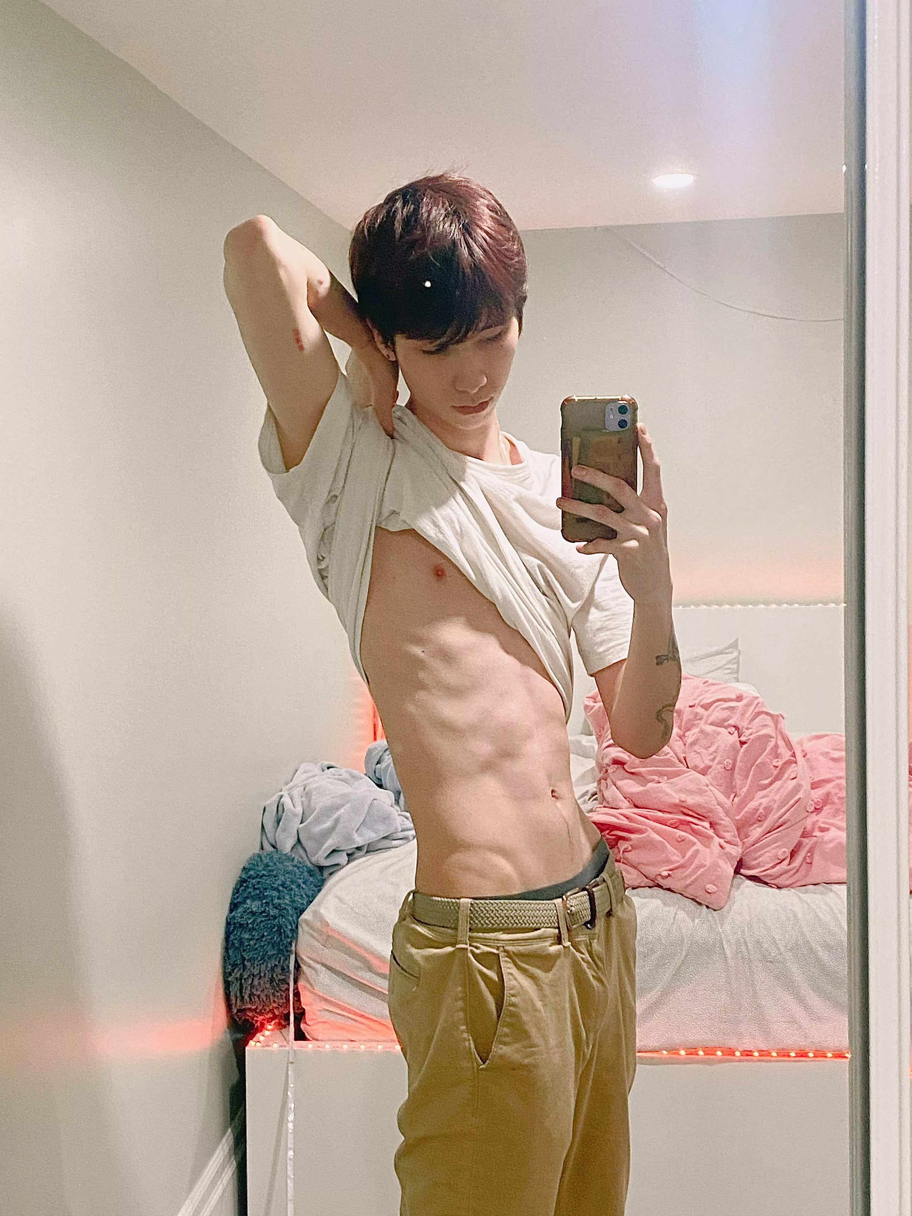 Sneak peak posted by Onlinedilf