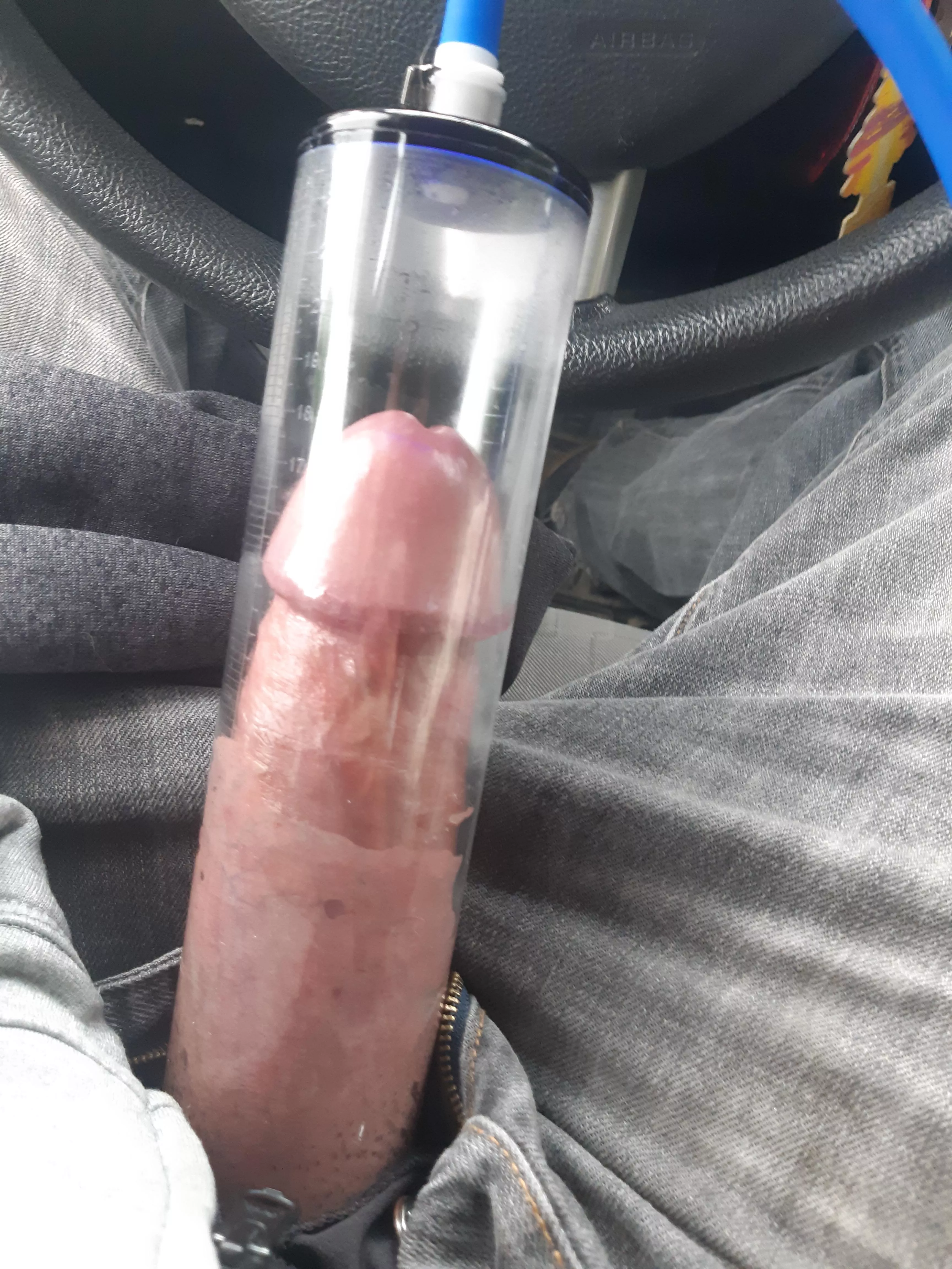Sneaking a pump on the drive home posted by aspex0anon