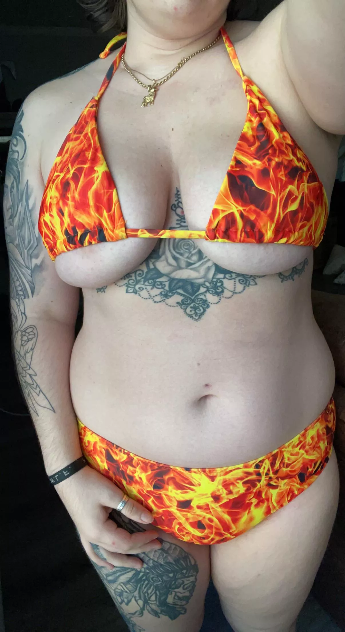 Sneaky peaky posted by RCT98