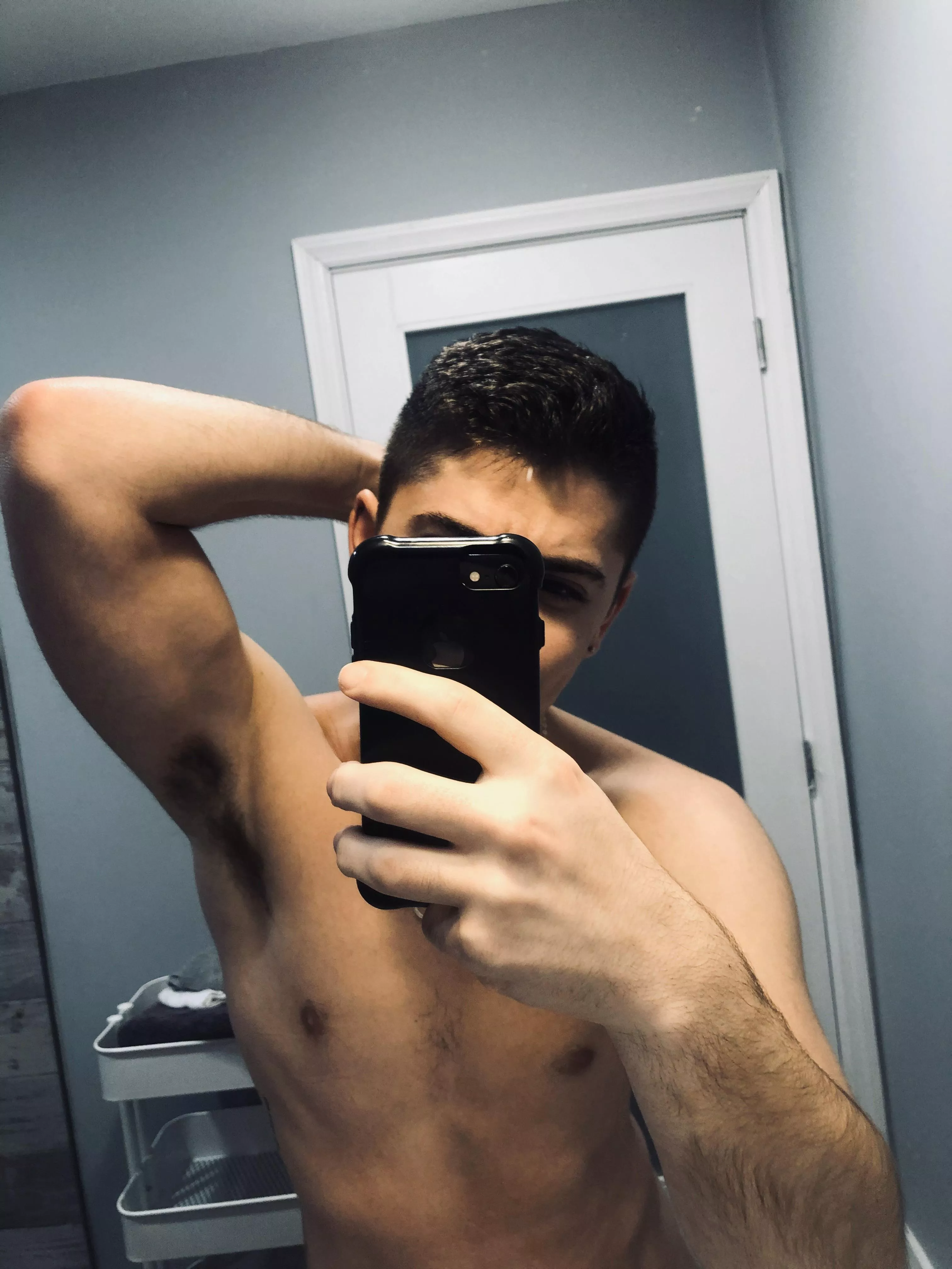 Sniff (24 years old) posted by FreddyConwell