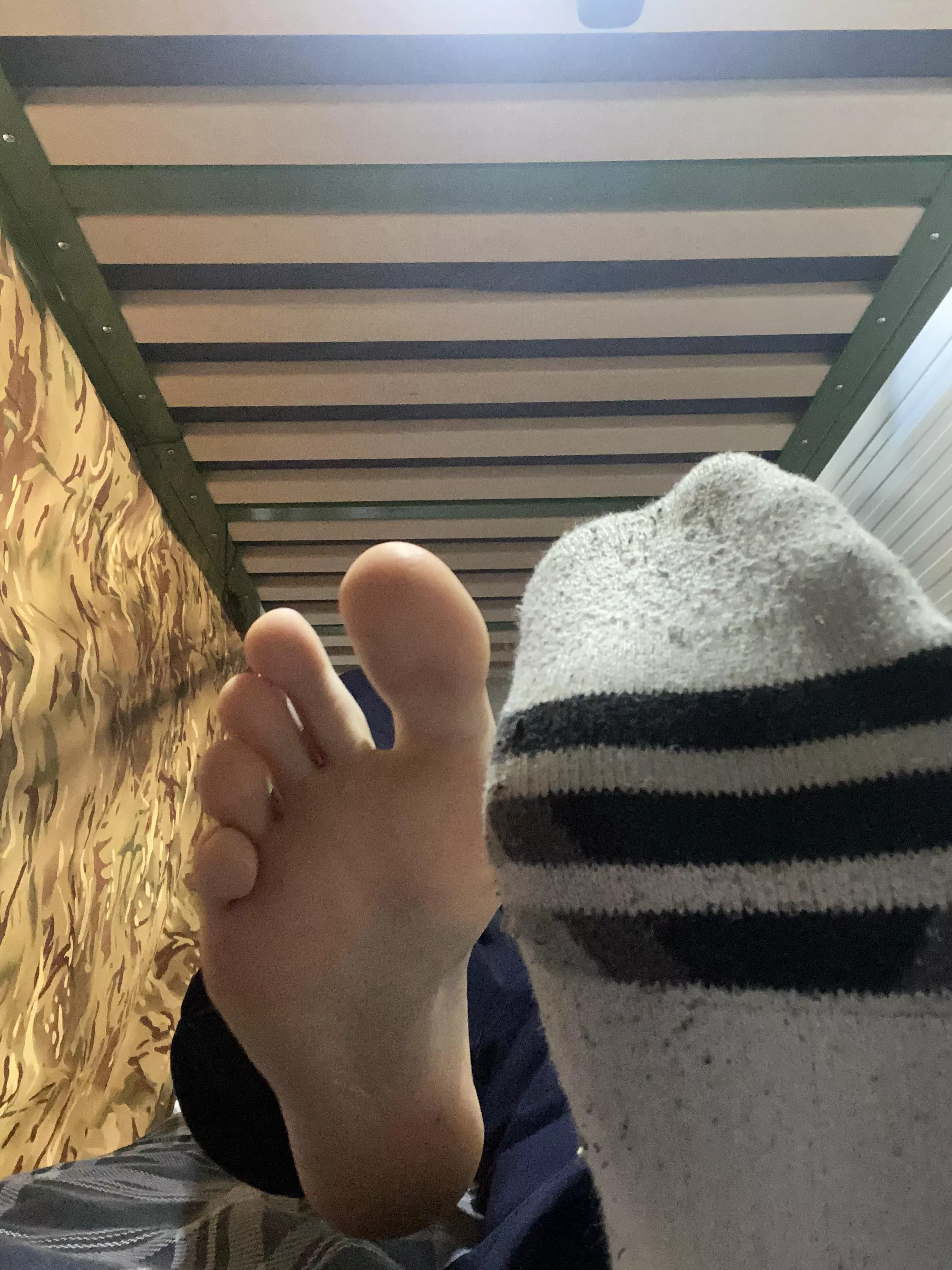 Sniff my sock or suck my toes? You can only pic one. 👃🧦 👅🦶 posted by Armyladsfeet4u