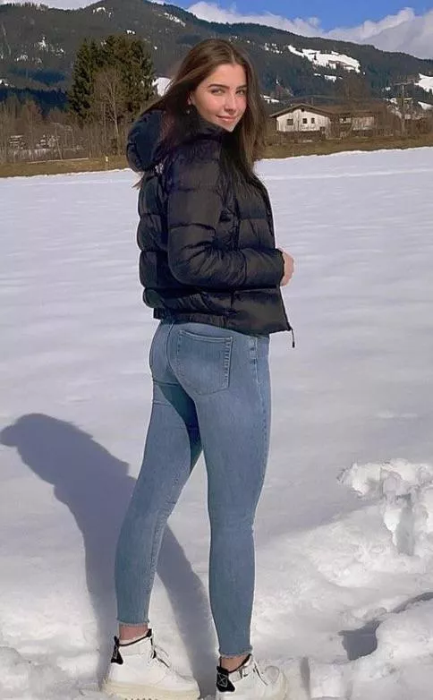 Snowy [IRTR] posted by J3778