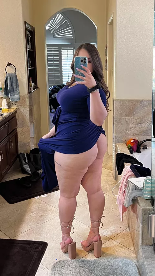 snuck away from a family party to take this by IraqiFootMine